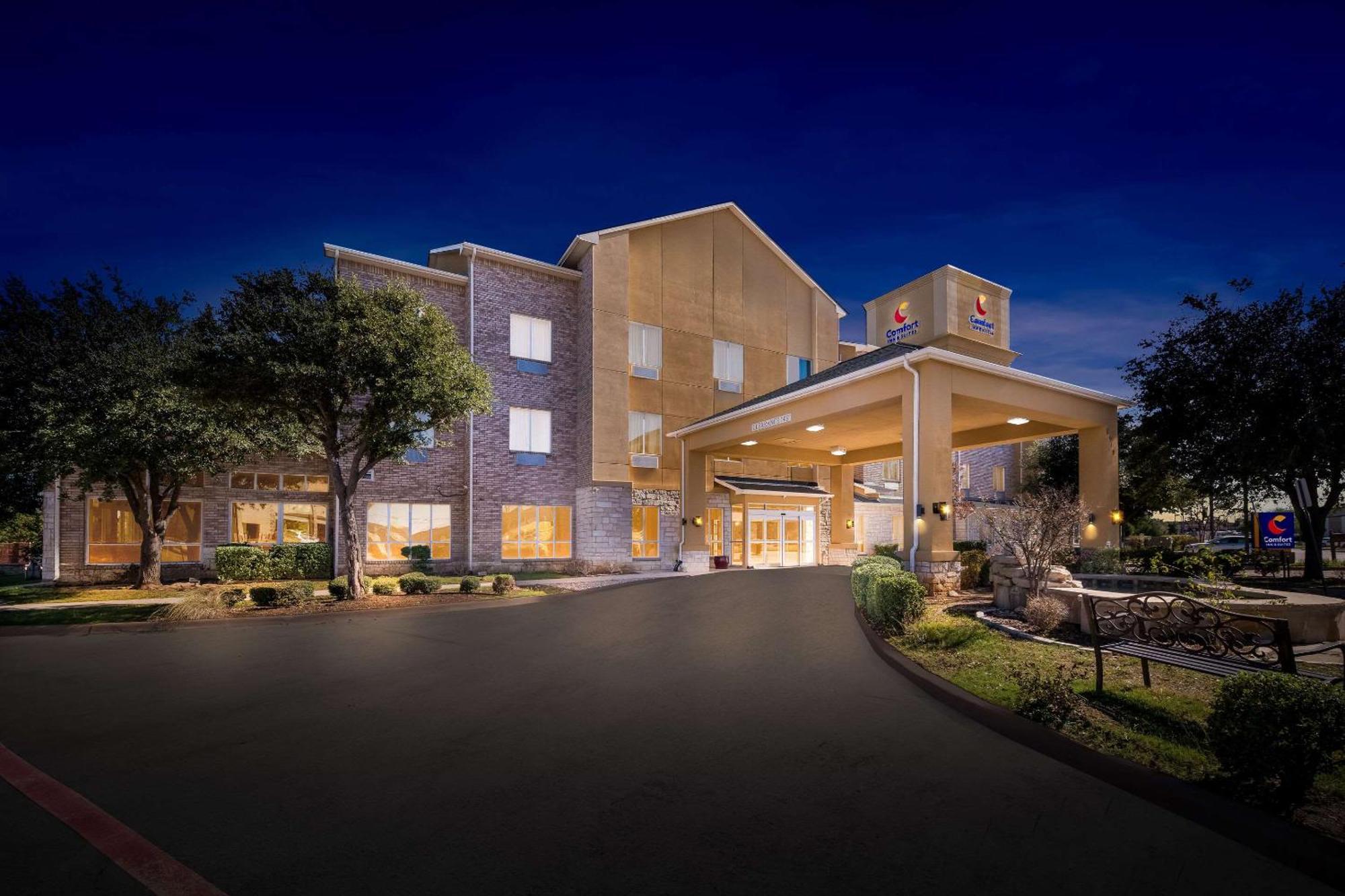Comfort Inn & Suites Near Lake Lewisville Corinth Kültér fotó
